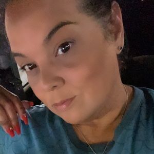 Meet your Posher, Dinah